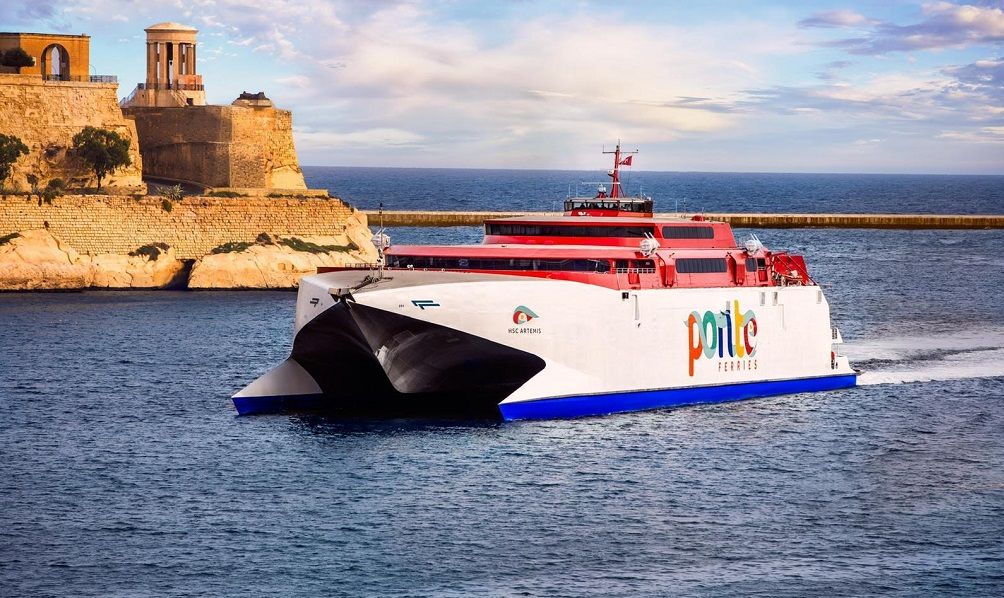 Malta sicilya feribotu veya ryanair uçağı